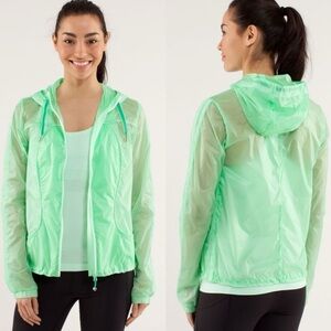 Lululemon | Transparent-see Jacket / Windbreaker in “Very Green”